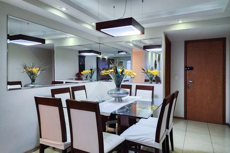 Apartamento à venda com 83m², 3 quartos e 1 vaga Apartamento à venda com 83m², 3 quartos e 1 vagaSala