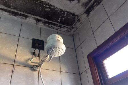 Casa à venda com 147m², 3 quartos e 2 vagasBanheiro Social