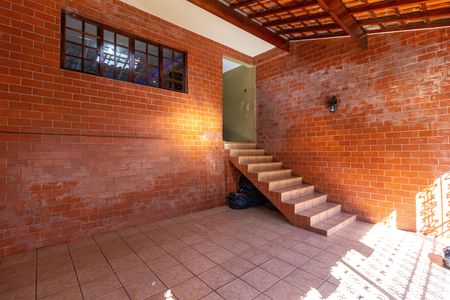 Casa à venda com 147m², 3 quartos e 2 vagasGaragem