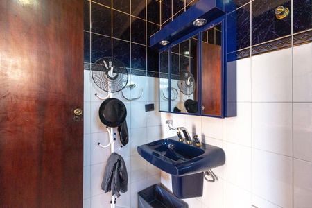 Casa à venda com 147m², 3 quartos e 2 vagasBanheiro do Quarto 1 suíte