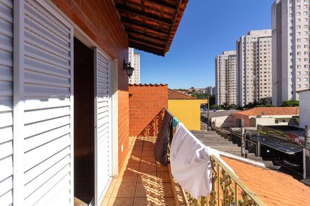 Casa à venda com 147m², 3 quartos e 2 vagasQuarto 1 suíte - varanda