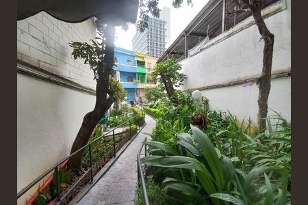 Studio à venda com 30m², 1 quarto e sem vaga Studio à venda com 30m², 1 quarto e sem vagaEntrada