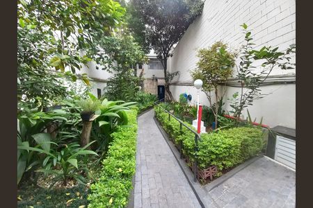 Studio à venda com 30m², 1 quarto e sem vaga Studio à venda com 30m², 1 quarto e sem vagaEntrada