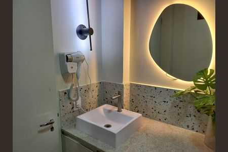 Studio à venda com 30m², 1 quarto e sem vaga Studio à venda com 30m², 1 quarto e sem vagaDetalhe do banheiro