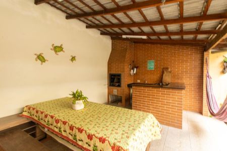Casa à venda com 128m², 3 quartos e 3 vagasChurrasqueira