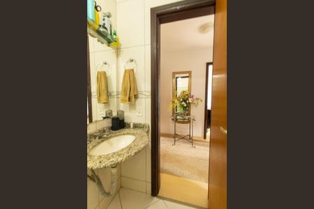 Casa à venda com 128m², 3 quartos e 3 vagasBanheiro Social