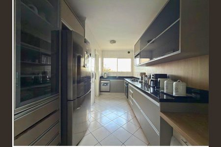 Apartamento à venda com 220m², 3 quartos e 2 vagas
