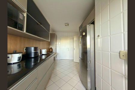 Apartamento à venda com 220m², 3 quartos e 2 vagas