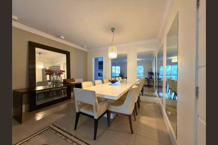 Apartamento à venda com 220m², 3 quartos e 2 vagas