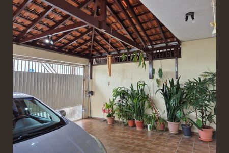 Casa à venda com 133m², 3 quartos e 2 vagas