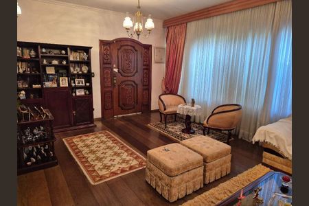 Casa à venda com 4 quartos, 500m² em Vila Galvão, Guarulhos