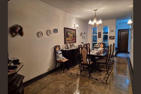 Casa à venda com 4 quartos, 500m² em Vila Galvão, Guarulhos