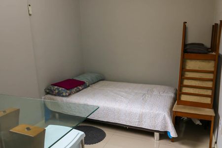 Apartamento à venda com 77m², 2 quartos e sem vaga Apartamento à venda com 77m², 2 quartos e sem vagaQuarto de Serviço