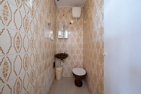 Casa para alugar com 140m², 3 quartos e 2 vagas Casa para alugar com 140m², 3 quartos e 2 vagasBanheiro de serviço