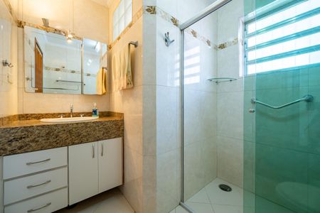 Casa para alugar com 140m², 3 quartos e 2 vagas Casa para alugar com 140m², 3 quartos e 2 vagasBanheiro da Suíte