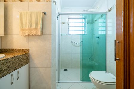 Casa para alugar com 140m², 3 quartos e 2 vagas Casa para alugar com 140m², 3 quartos e 2 vagasBanheiro da Suíte