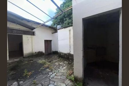 Casa para alugar com 296m², 4 quartos e 3 vagas Casa para alugar com 296m², 4 quartos e 3 vagasÁrea externa