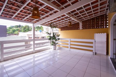 Casa para alugar com 90m², 2 quartos e sem vaga Casa para alugar com 90m², 2 quartos e sem vagaVaranda