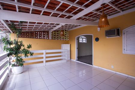Casa para alugar com 90m², 2 quartos e sem vaga Casa para alugar com 90m², 2 quartos e sem vagaVaranda