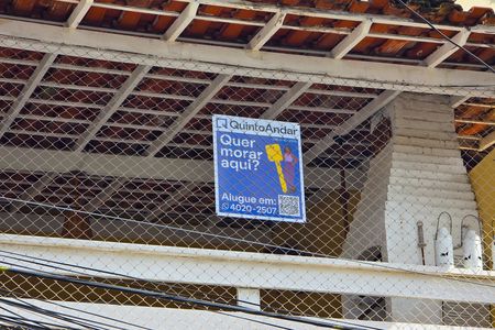 Casa para alugar com 90m², 2 quartos e sem vaga Casa para alugar com 90m², 2 quartos e sem vagaFachada + placa