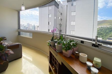 Apartamento para alugar com 85m², 3 quartos e 2 vagasVaranda da Sala