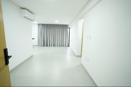 Apartamento para alugar com 2 quartos, 66m² em Setor Bueno, Goiânia