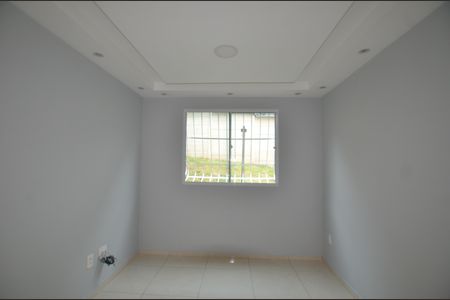 Sala de apartamento para alugar com 2 quartos, 42m² em Cascadura, Rio de Janeiro