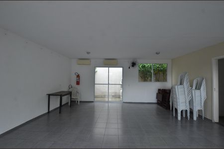 Apartamento para alugar com 42m², 2 quartos e sem vagaÁrea comum - Salão de festas