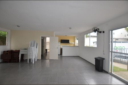 Apartamento para alugar com 42m², 2 quartos e sem vagaÁrea comum - Salão de festas