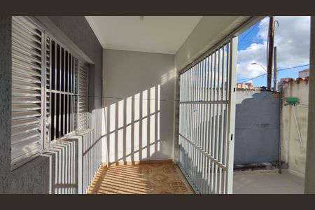 Casa para alugar com 175m², 2 quartos e 2 vagasVaranda