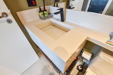 Apartamento à venda com 68m², 2 quartos e 1 vaga Apartamento à venda com 68m², 2 quartos e 1 vagaBanheiro social