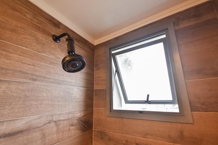 Apartamento à venda com 68m², 2 quartos e 1 vaga Apartamento à venda com 68m², 2 quartos e 1 vagaBanheiro da suíte
