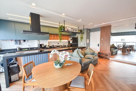 Apartamento à venda com 68m², 2 quartos e 1 vaga Apartamento à venda com 68m², 2 quartos e 1 vagaSala