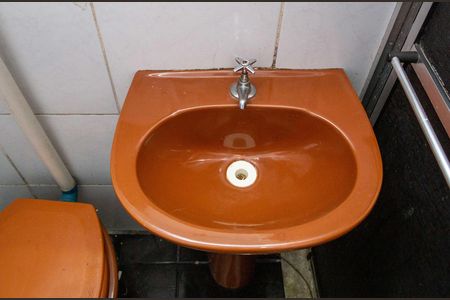 Banheiro de casa para alugar com 1 quarto, 25m² em Casa Grande, Diadema