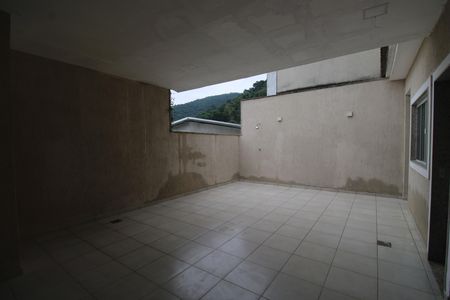 Casa de condomínio para alugar com 180m², 3 quartos e 1 vagaQuintal