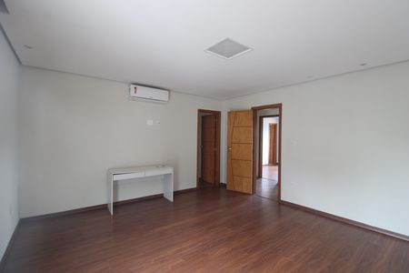 Casa de condomínio para alugar com 180m², 3 quartos e 1 vagaSuíte 3