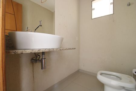 Casa de condomínio para alugar com 180m², 3 quartos e 1 vagaLavabo