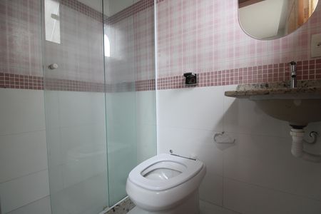 Casa de condomínio para alugar com 180m², 3 quartos e 1 vagaBanheiro da suíte 1