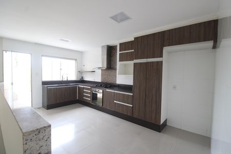 Casa de condomínio para alugar com 180m², 3 quartos e 1 vagaCozinha