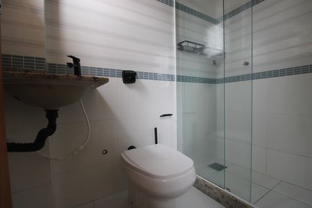 Casa de condomínio para alugar com 180m², 3 quartos e 1 vagaBanheiro da suíte 2