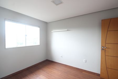 Casa de condomínio para alugar com 180m², 3 quartos e 1 vagaSuíte 1