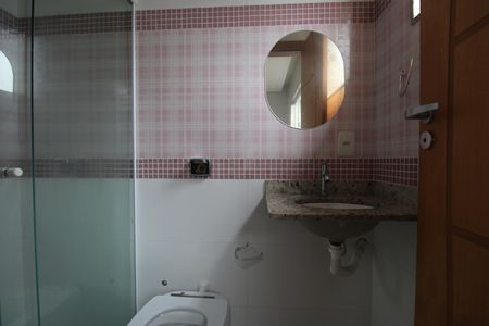 Casa de condomínio para alugar com 180m², 3 quartos e 1 vagaBanheiro da suíte 1
