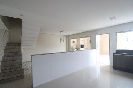 Casa de condomínio para alugar com 180m², 3 quartos e 1 vagaCozinha