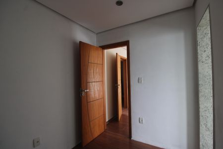 Casa de condomínio para alugar com 180m², 3 quartos e 1 vagaSuíte 3 - Closet