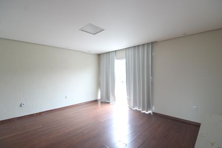 Casa de condomínio para alugar com 180m², 3 quartos e 1 vagaSuíte 3