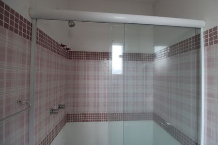 Casa de condomínio para alugar com 180m², 3 quartos e 1 vagaBanheiro da suíte 1
