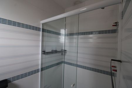 Casa de condomínio para alugar com 180m², 3 quartos e 1 vagaBanheiro da suíte 2