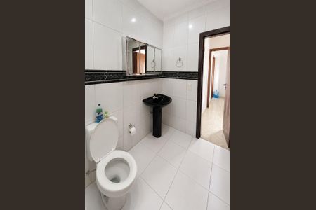 Banheiro de casa para alugar com 2 quartos, 55m² em Mato Grande, Canoas
