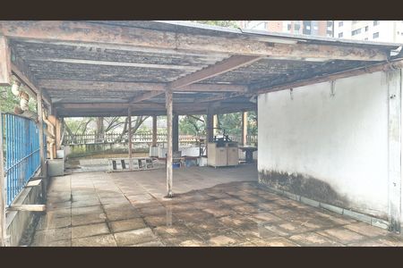 Casa para alugar com 440m², 3 quartos e 2 vagas Casa para alugar com 440m², 3 quartos e 2 vagasVaranda
