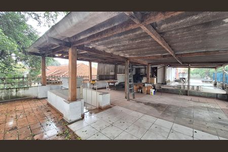 Casa para alugar com 440m², 3 quartos e 2 vagas Casa para alugar com 440m², 3 quartos e 2 vagasVaranda